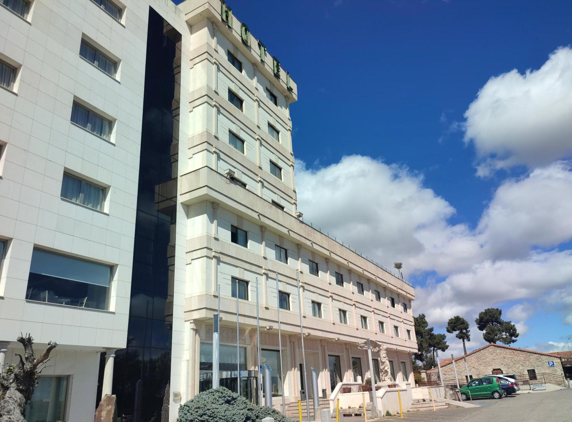 Hotel Sercotel Cuatro Postes Ávila Eksteriør bilde