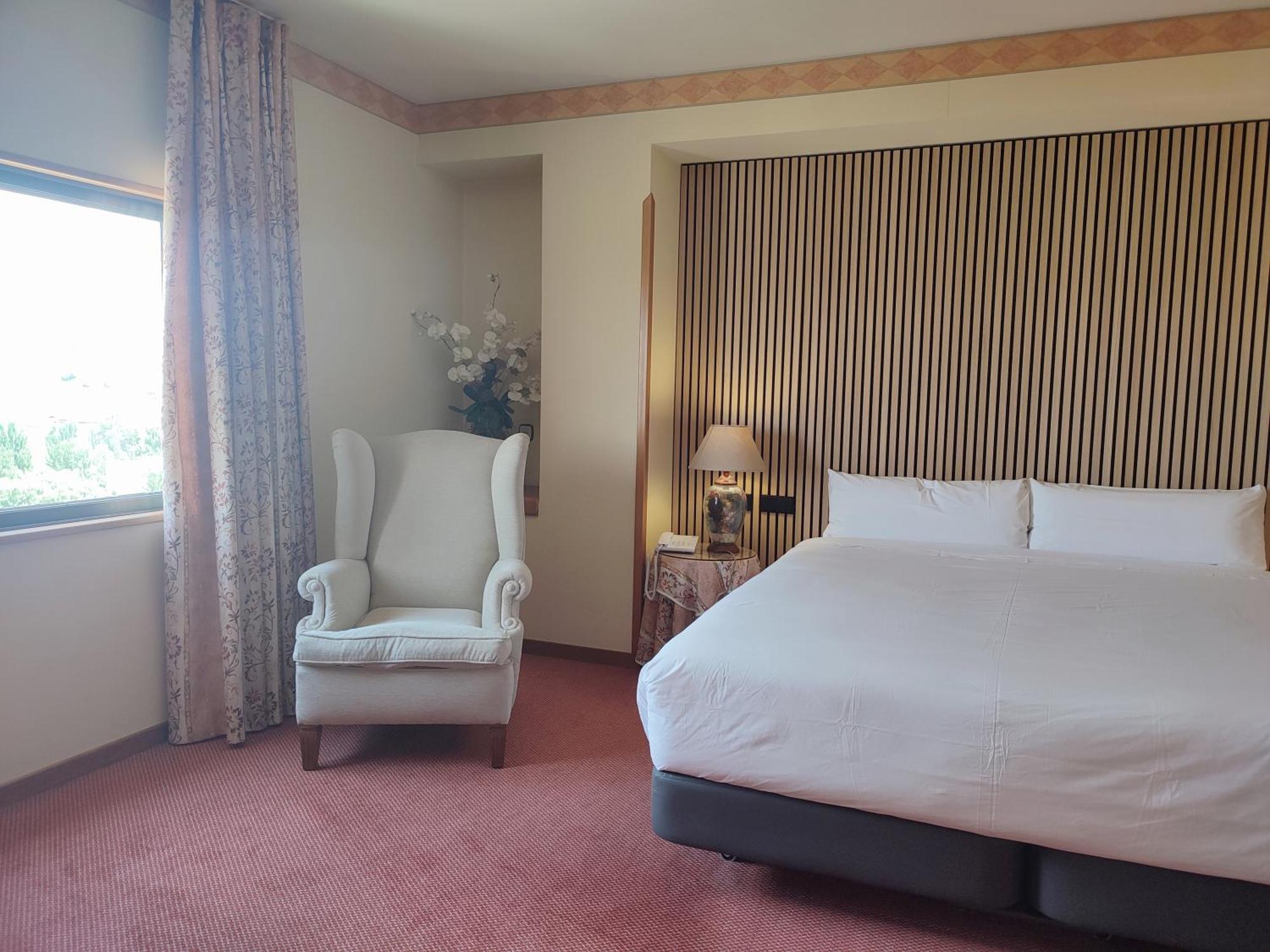 Hotel Sercotel Cuatro Postes Ávila Eksteriør bilde