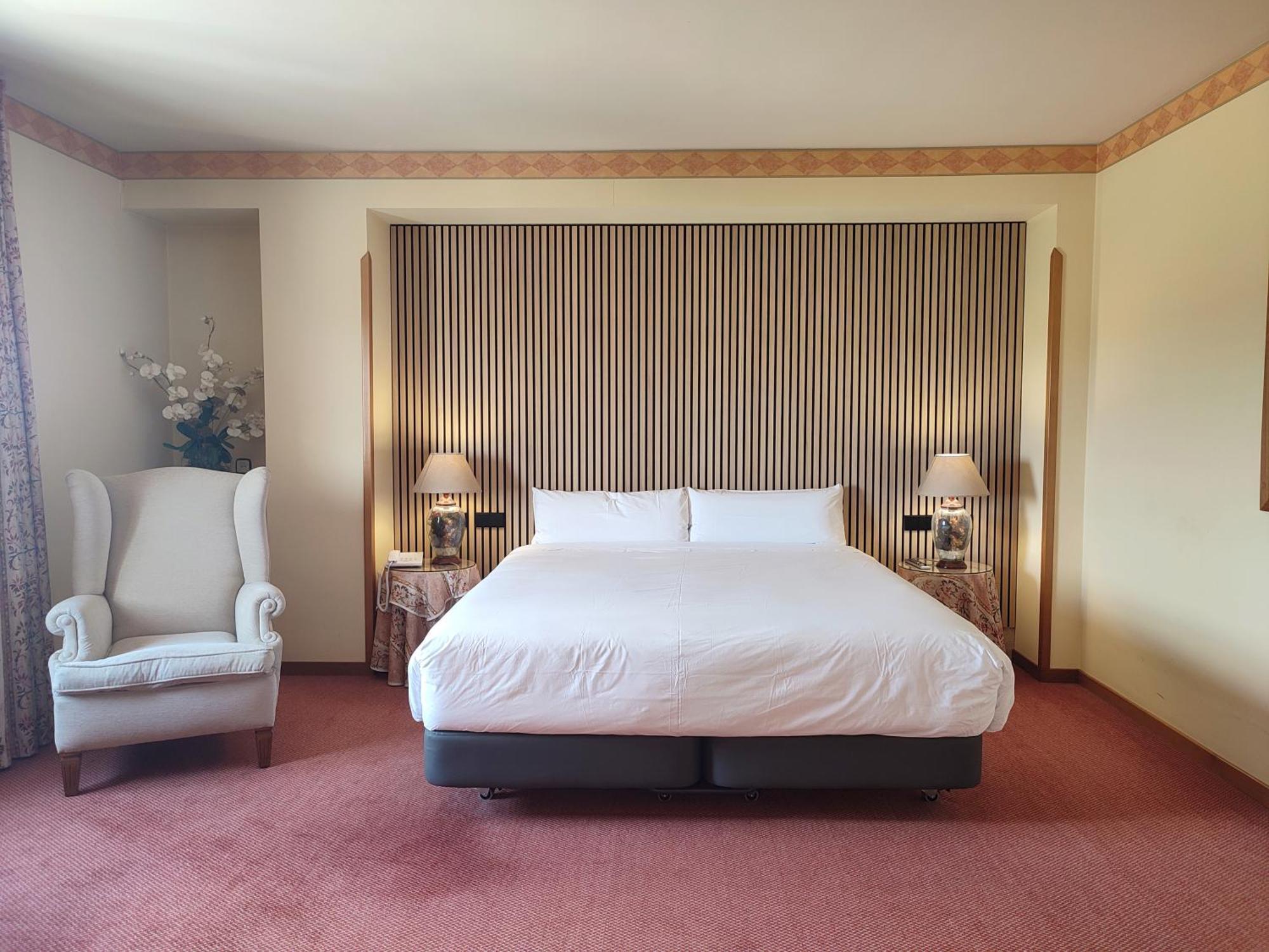 Hotel Sercotel Cuatro Postes Ávila Eksteriør bilde