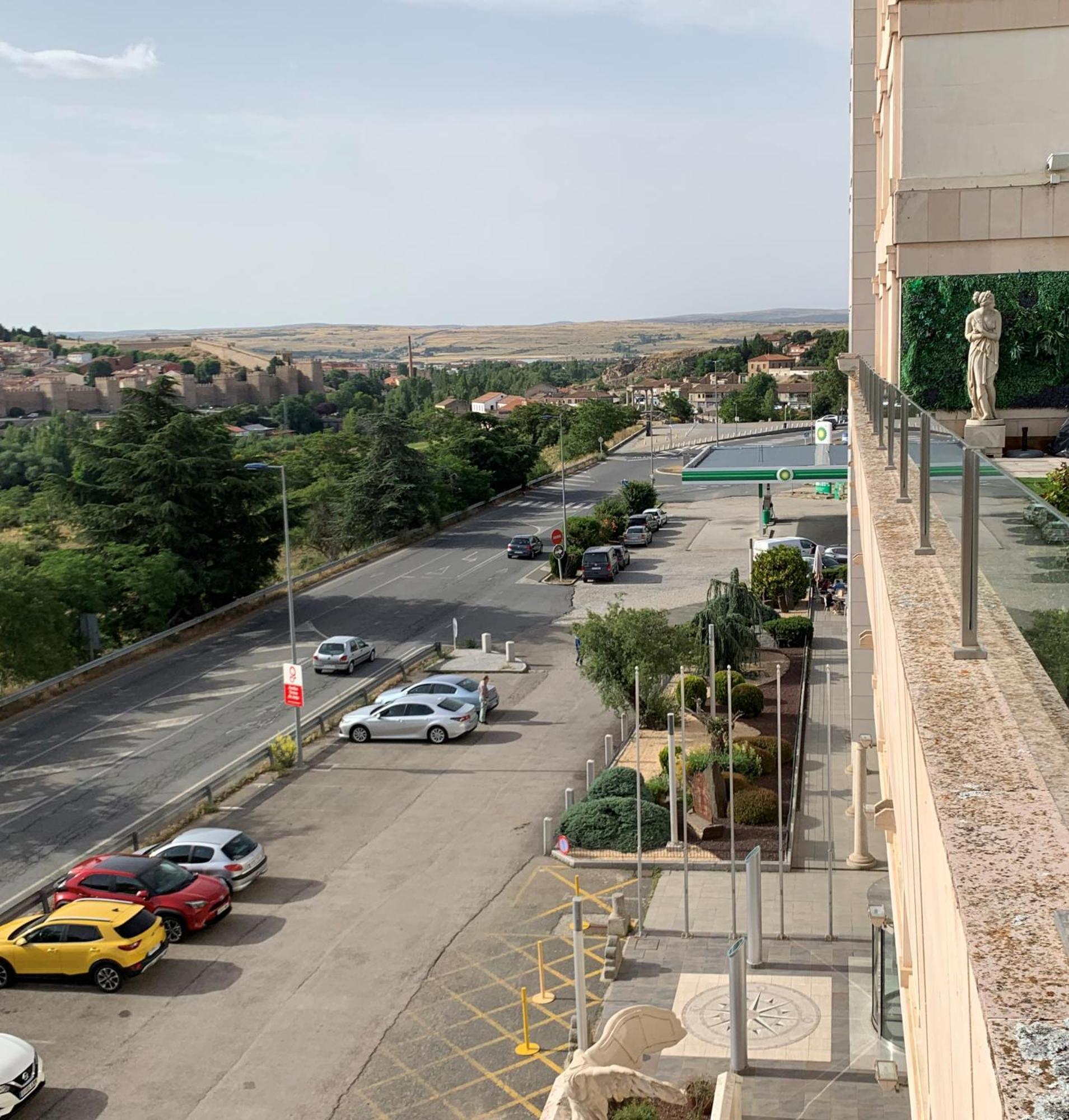 Hotel Sercotel Cuatro Postes Ávila Eksteriør bilde