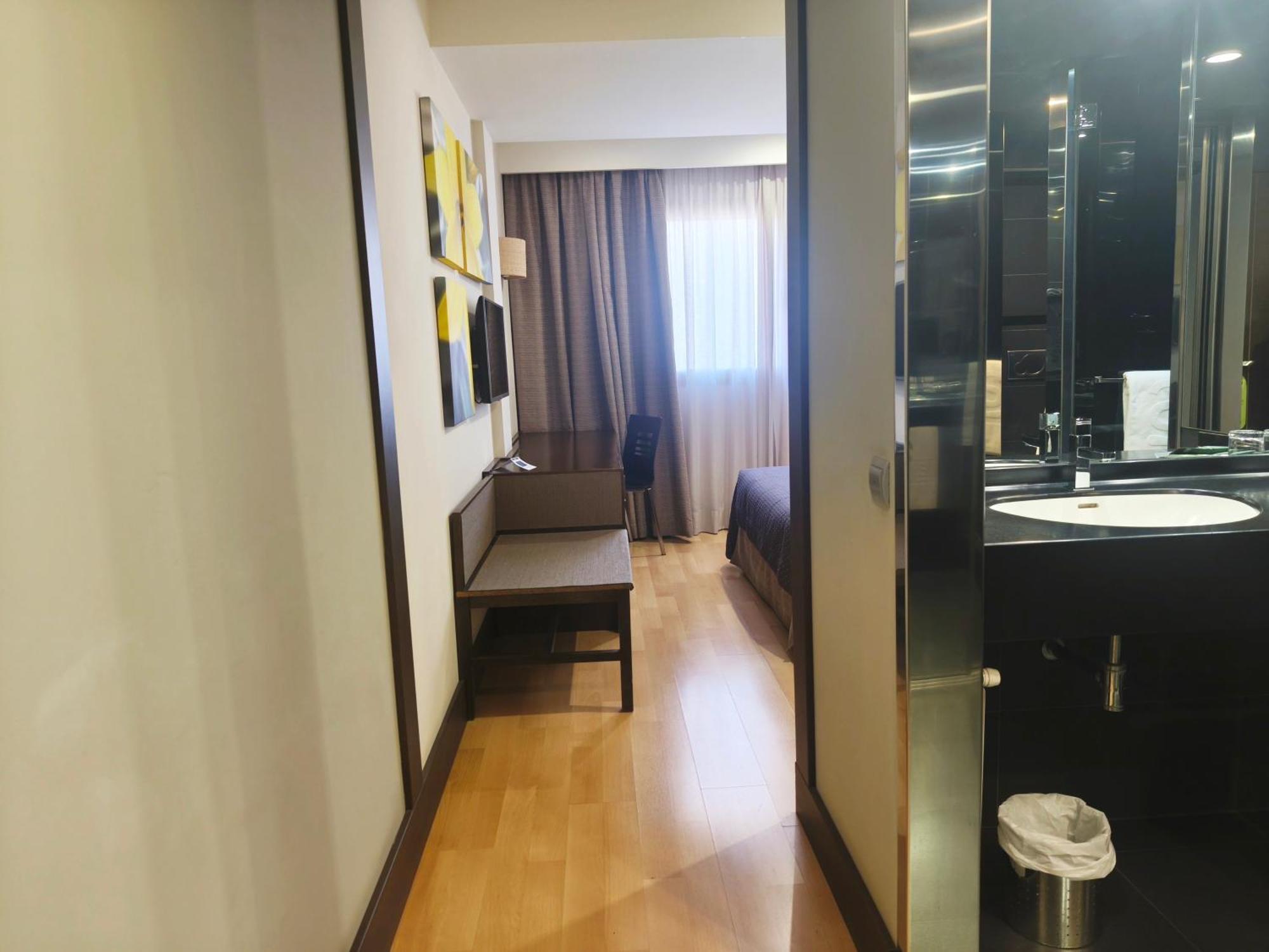 Hotel Sercotel Cuatro Postes Ávila Eksteriør bilde