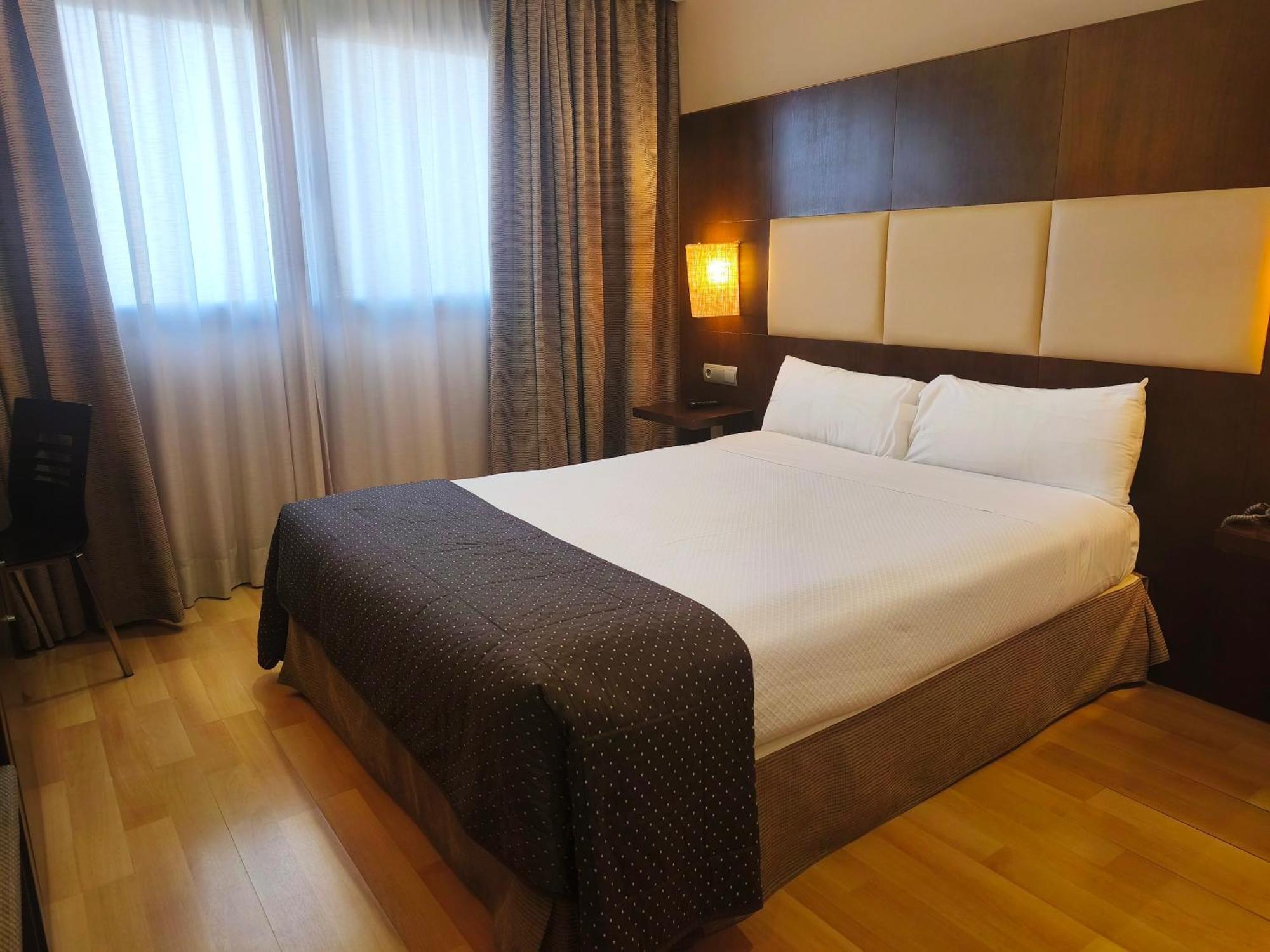 Hotel Sercotel Cuatro Postes Ávila Eksteriør bilde